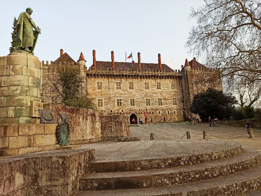 Place Paço dos Duques de Bragança