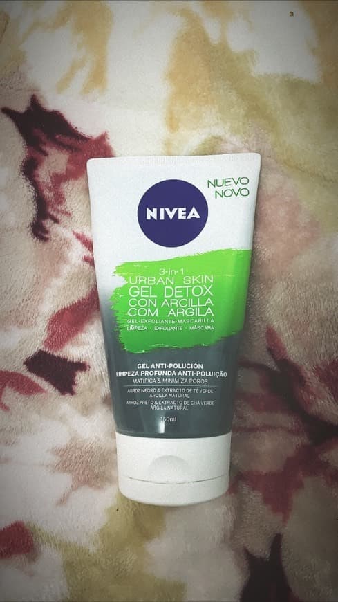 Belleza NIVEA Urban Skin Gel Detox con Arcilla 3 en 1 en pack