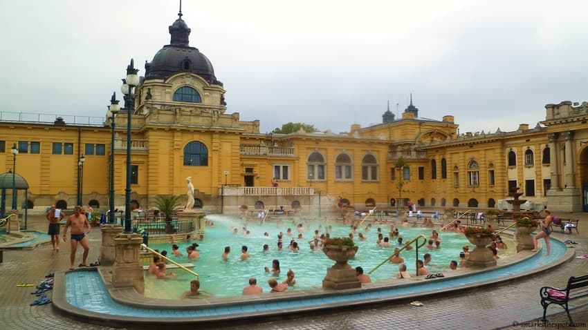 Lugar Széchenyi Thermal Bath