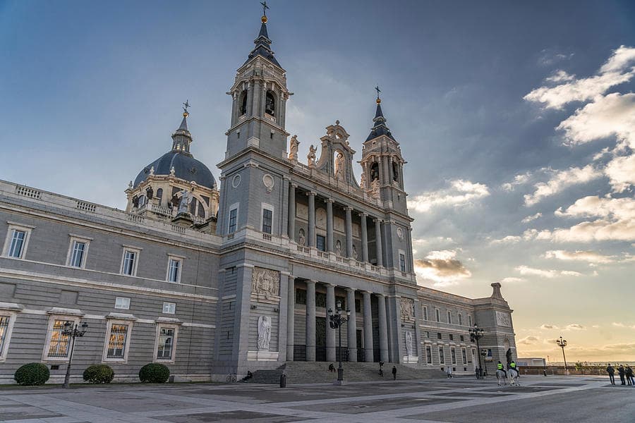 Lugar Almudena Cathedral