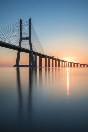 Lugar Ponte Vasco da Gama