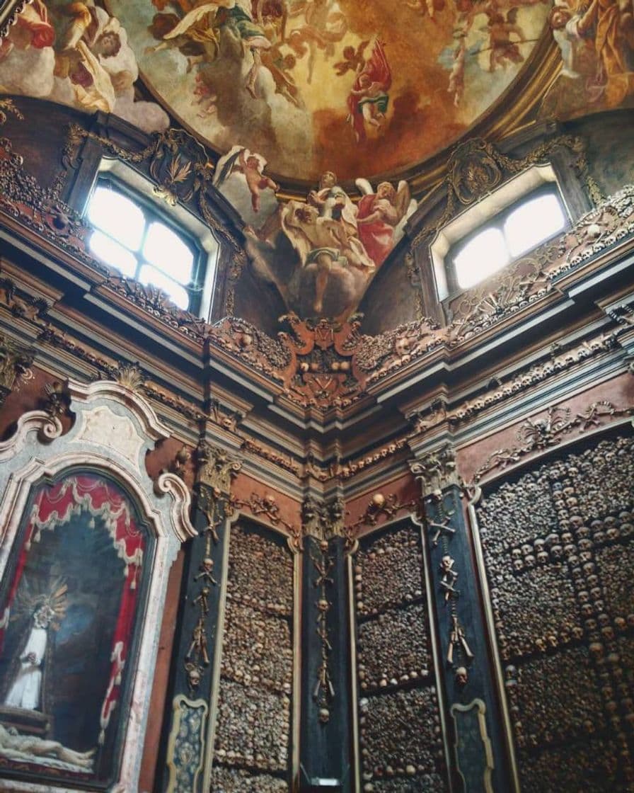 Lugar San Bernardino alle Ossa