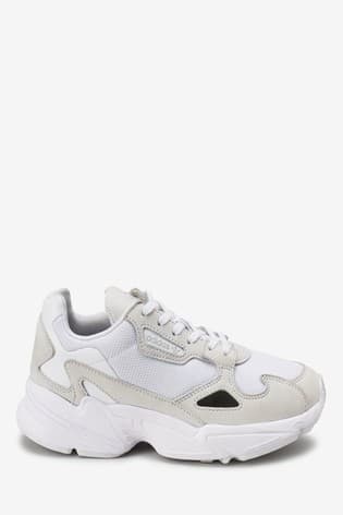 Moda Adidas Falcon (White)