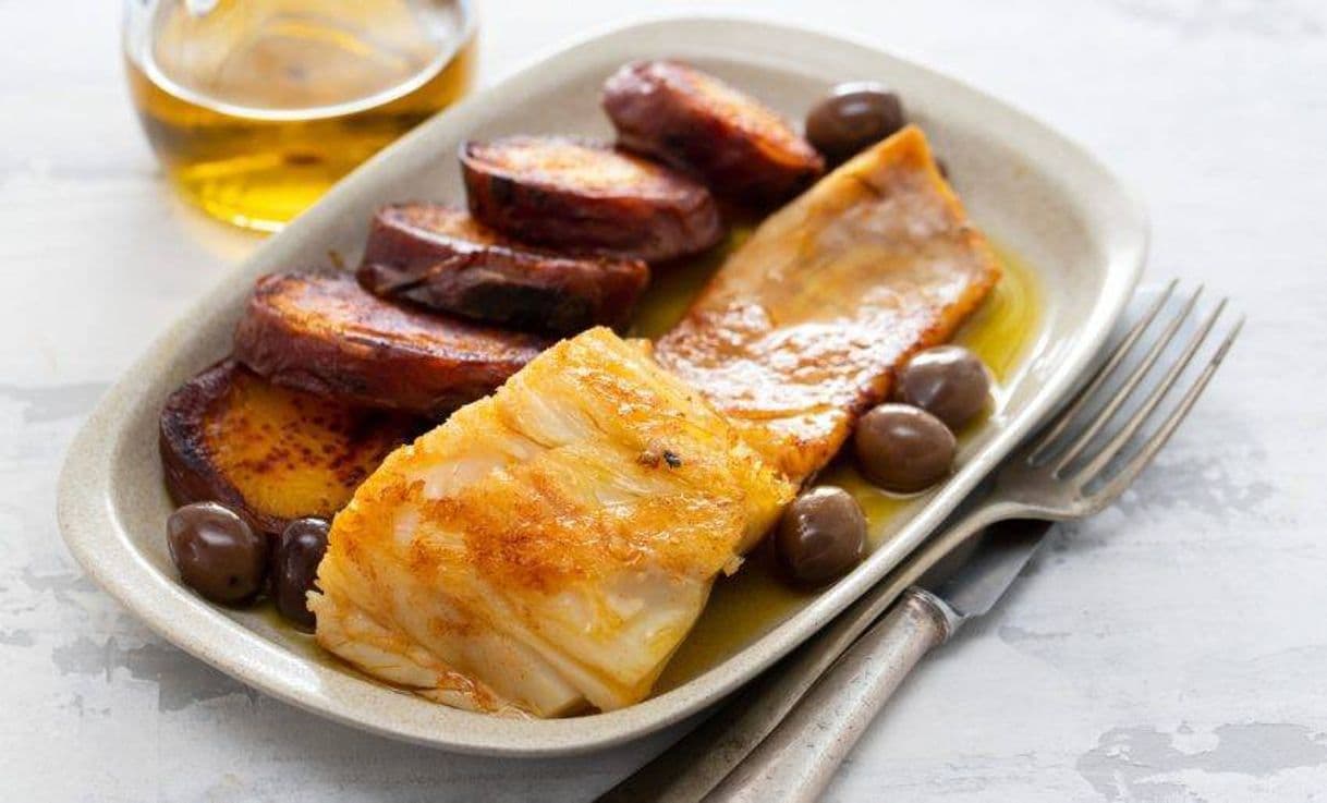 Fashion BACALHAU ASSADO NO FORNO COM BATATA-DOCE E LEGUMES