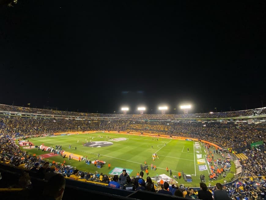 Lugar Estadio Universitario