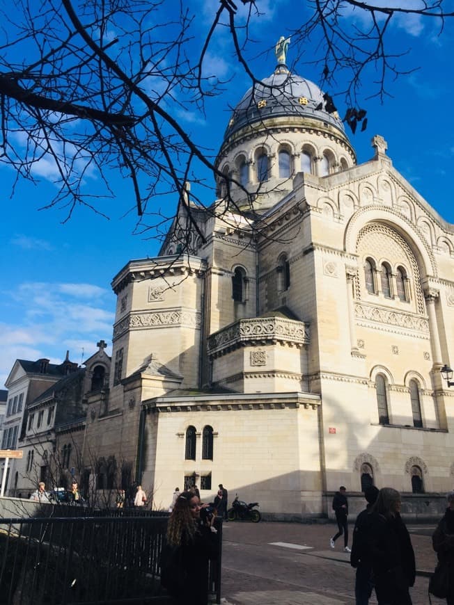 Lugar Saint-Gatien Cathedral