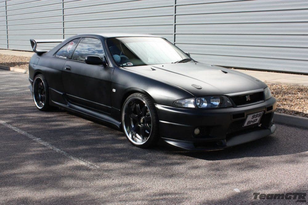 Moda Nissan GT-R33