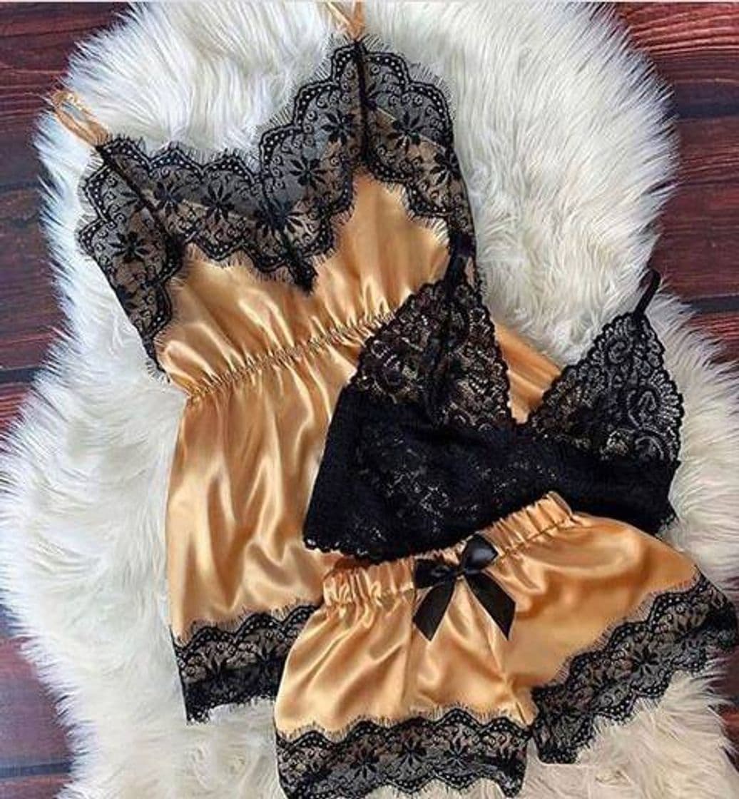 Producto Pijama lingerie preto e Dourado