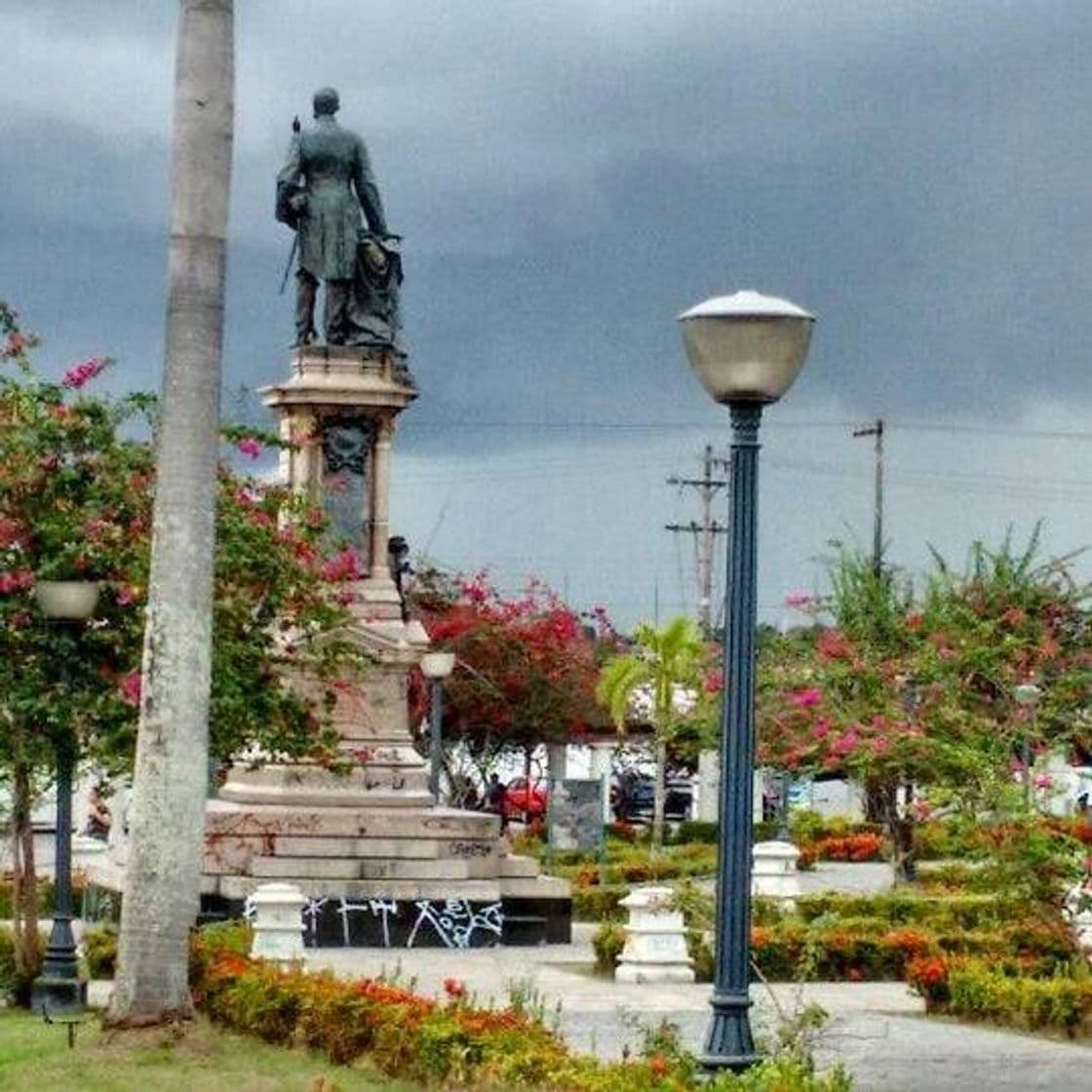 Lugar Praça da Saudade