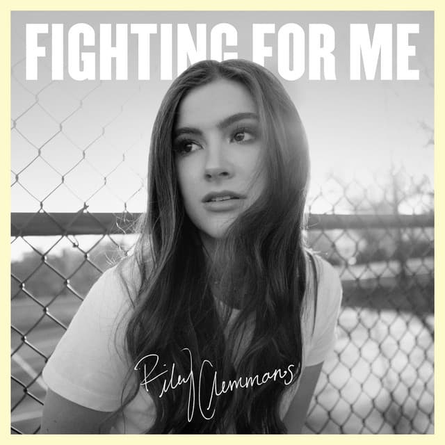 Canción Fighting For Me