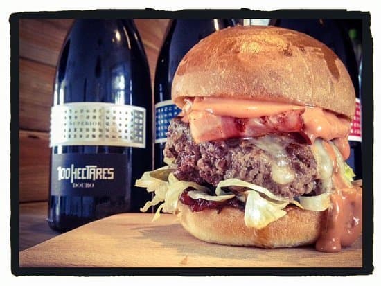 Restaurantes La Vara - Handmade Burgers & Portuguese Wines