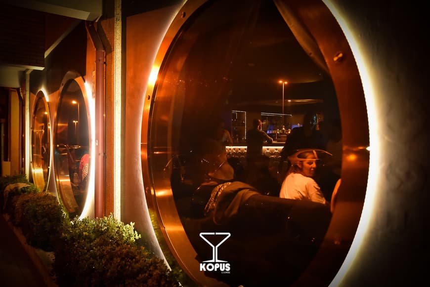 Place kopus Lounge Bar