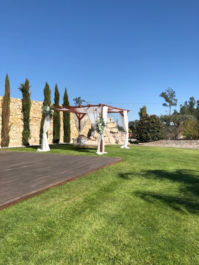 Lugar Quinta do Outeiro - Outeiro do Mondego, Eventos, Restauração e Serviços, Lda.