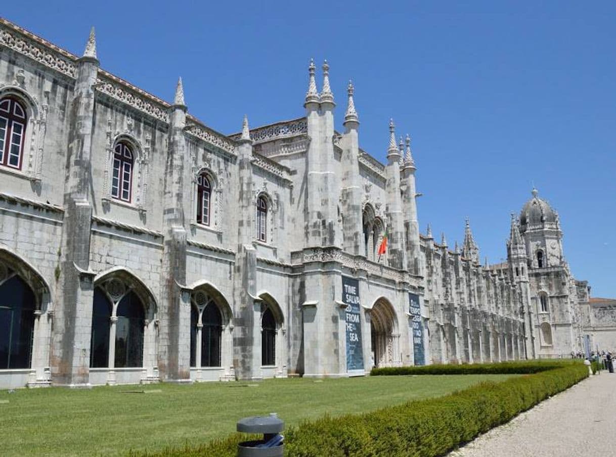 Place Mosteiro dos Jerónimos