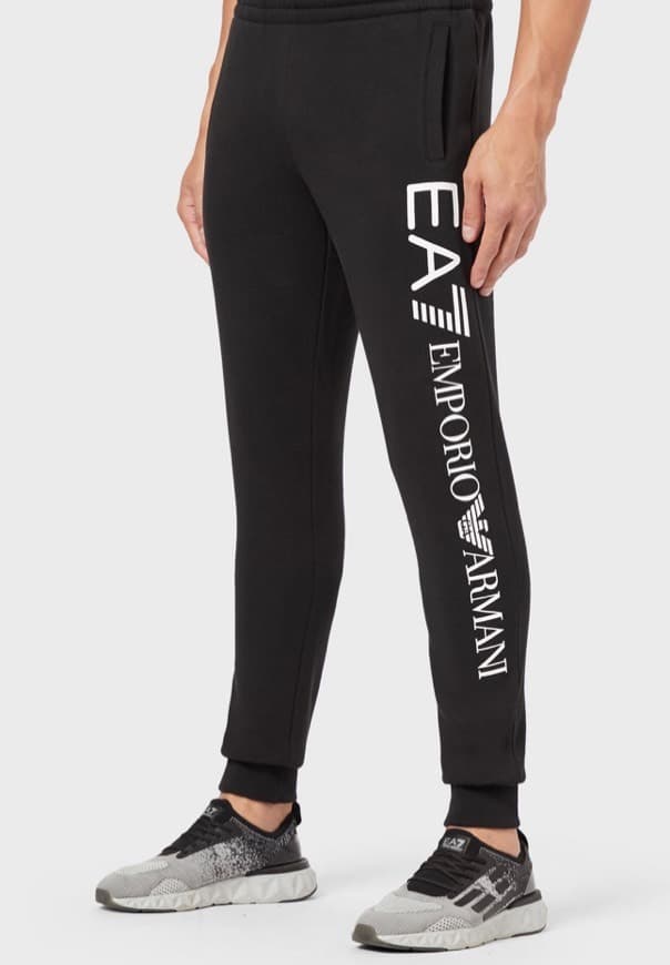 Fashion EA7
Cotton joggers with maxi logo