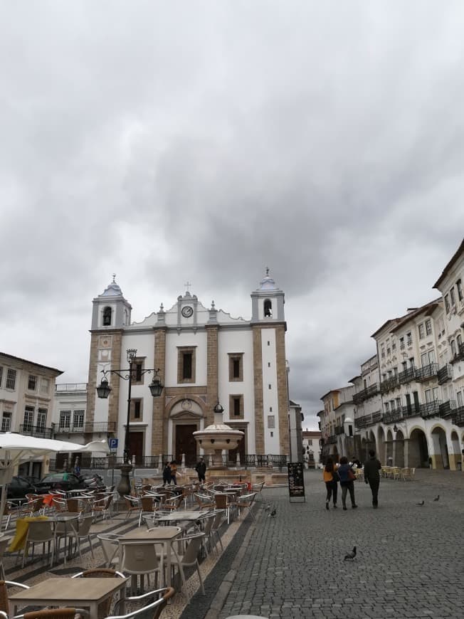 Lugar Praça do Giraldo