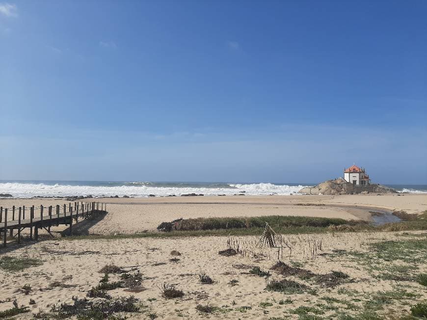 Lugar Senhor da Pedra beach