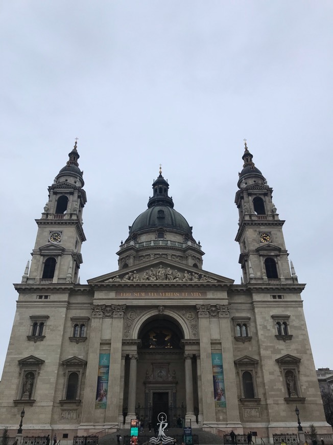 Place Basílica de San Esteban