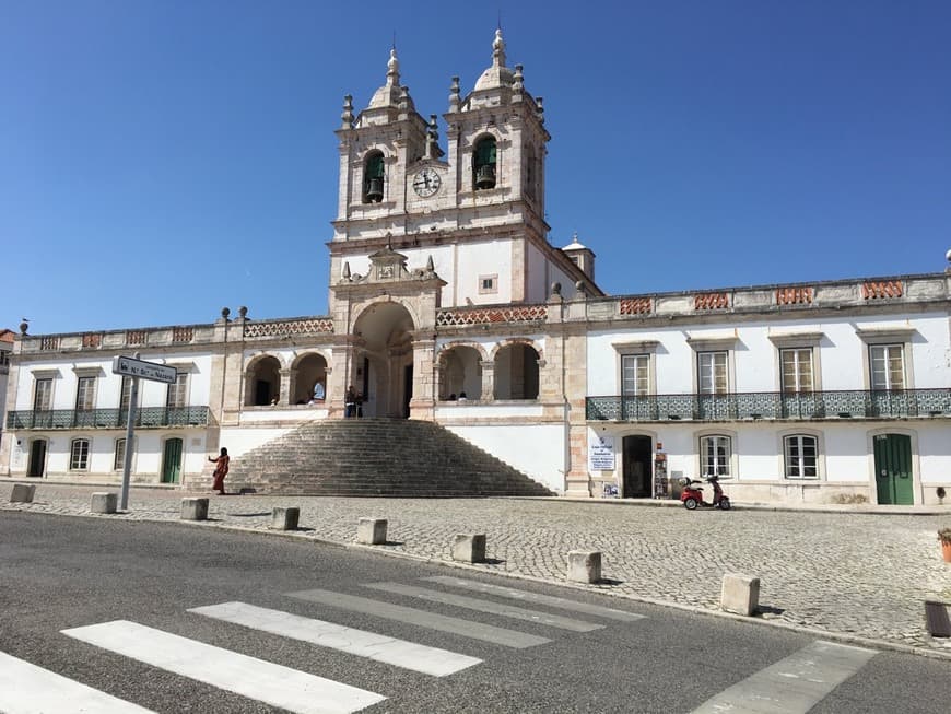 Lugar Igreja Nossa Senhora da Nazaré