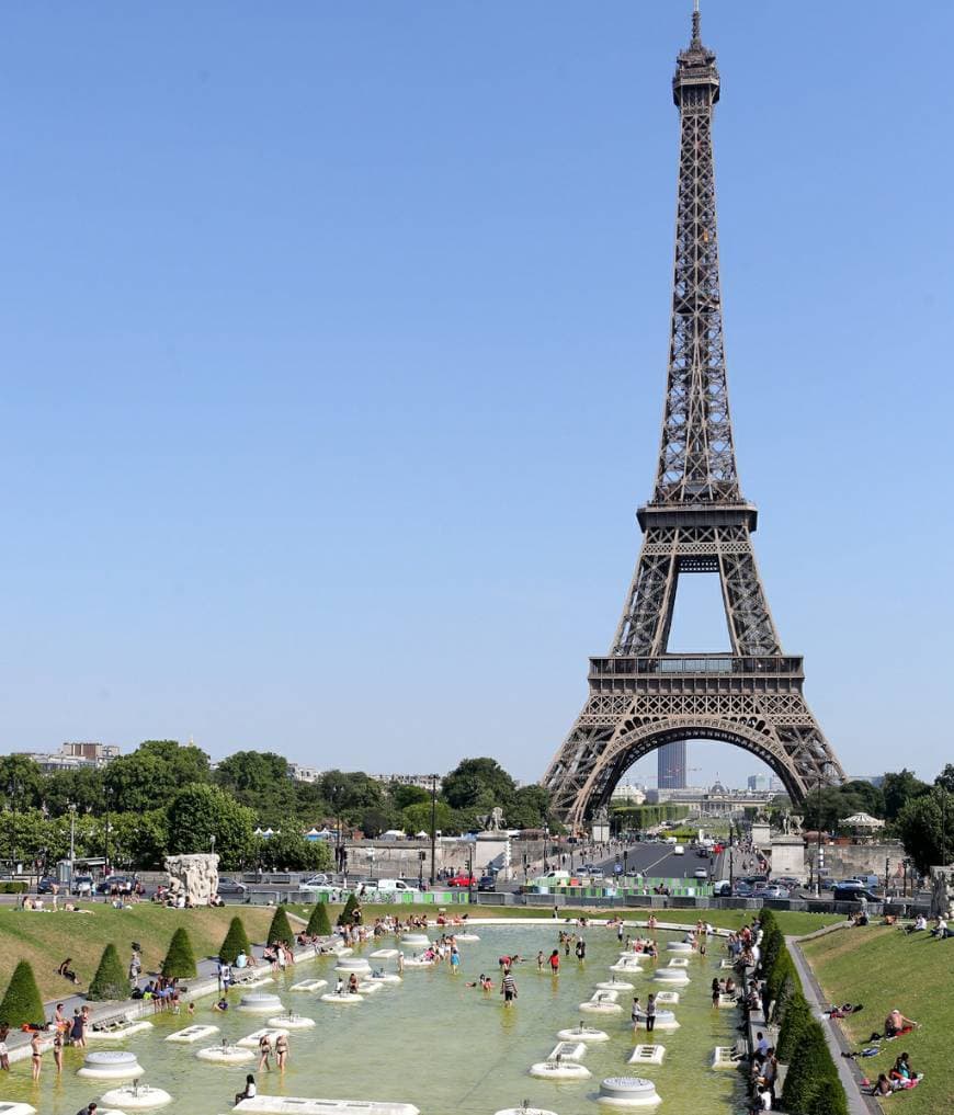 Place Torre Eiffel