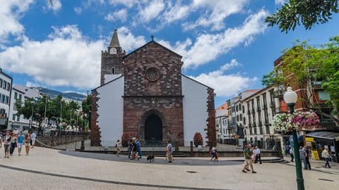 Place Catedral de Funchal