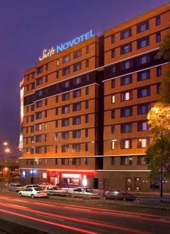 Lugar Hôtel Novotel Suites Paris Nord 18ème