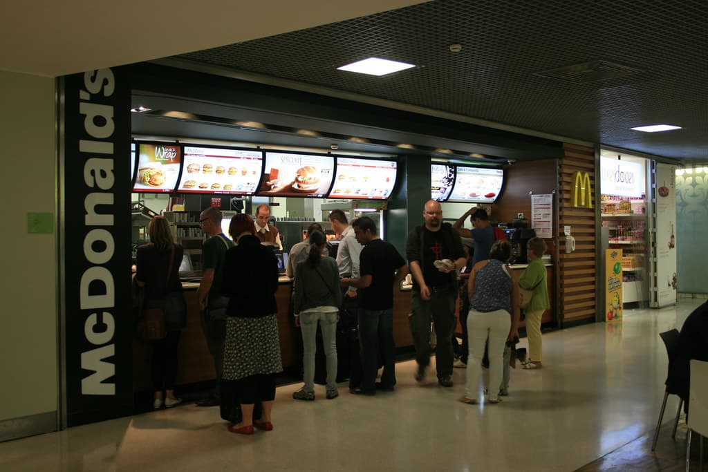 Restaurants McDonald's C. C. Vasco da Gama