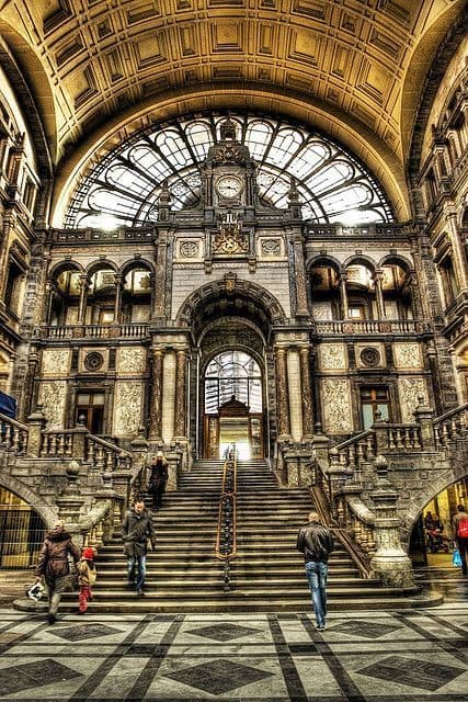 Lugar Antwerpen-Centraal