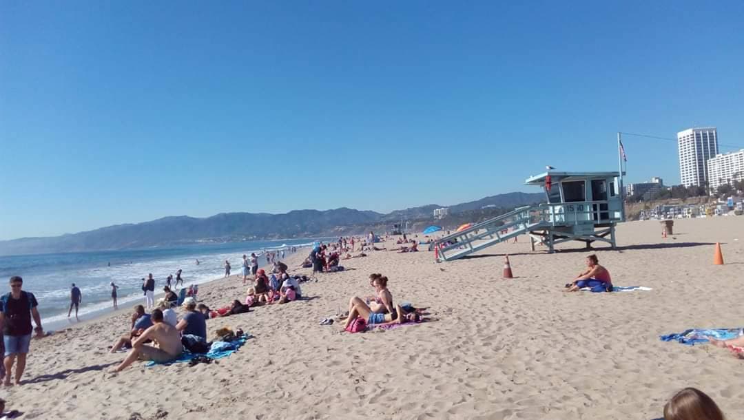 Place Santa Monica Beach