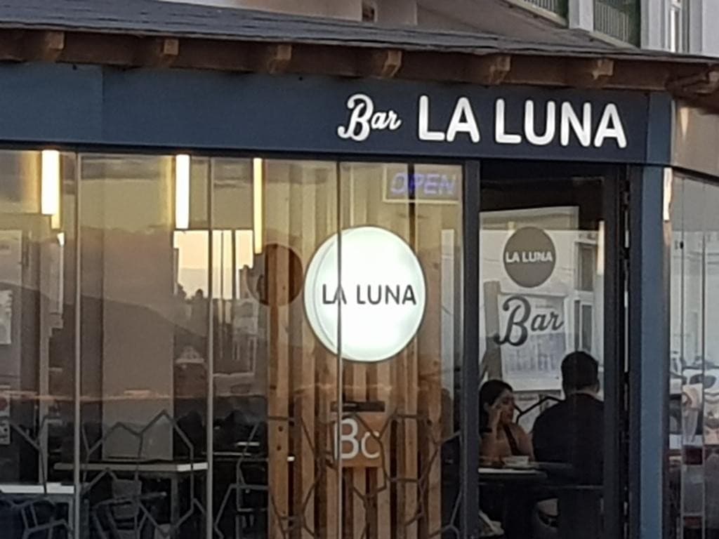 Restaurantes La Luna Restaurante