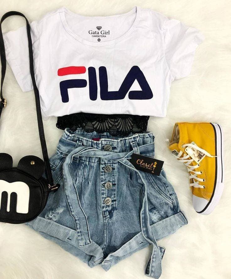 Fashion Look - Crooped FILA, short jeans, all star mostarda