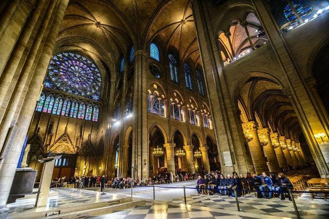 Place Catedral de Notre Dame