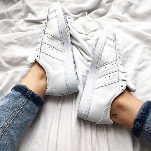 Product Adidas Superstar brancos