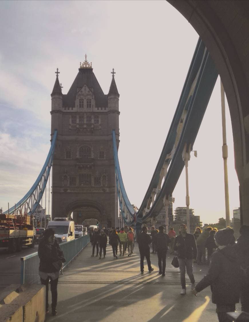 Place Tower Bridge