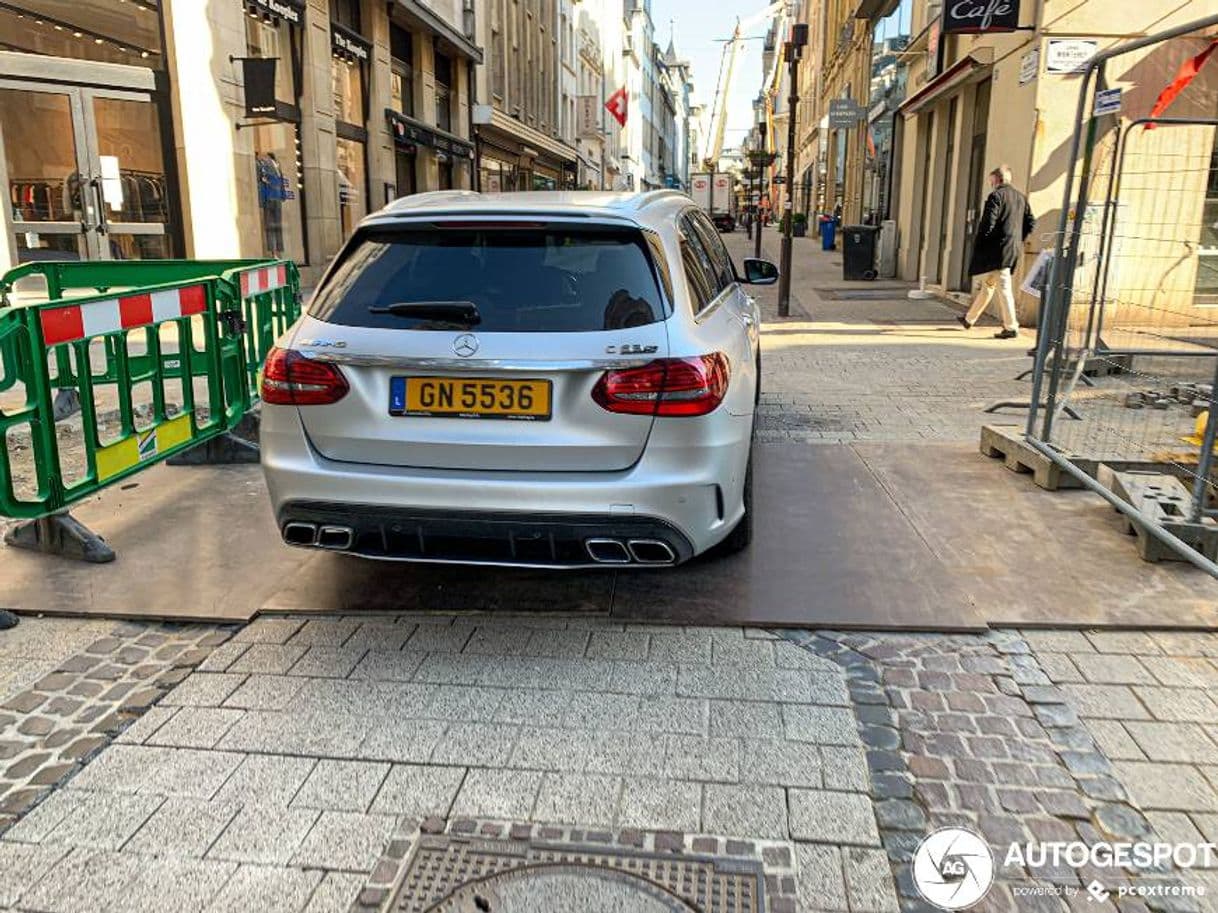 Moda Mercedes-AMG C 63 