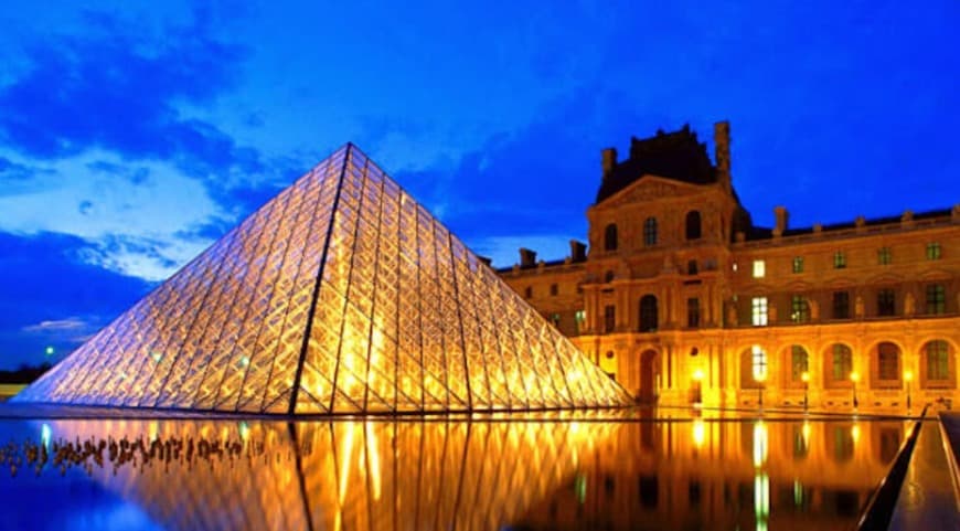 Place Museo del Louvre