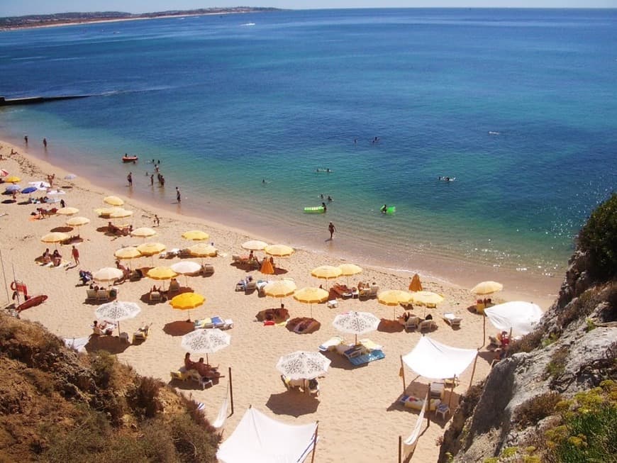 Restaurants Tremoços Oeste beach