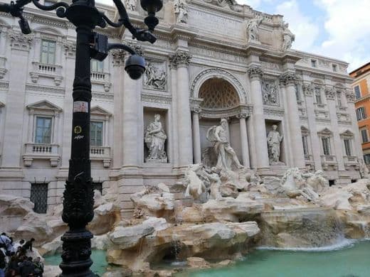 Lugar Fontana di Trevi