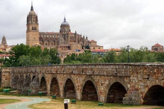 Place Puente Romano