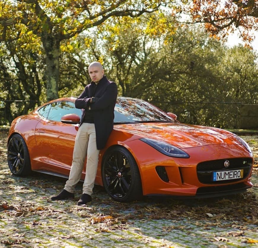 Moda Jaguar F-Type SVR