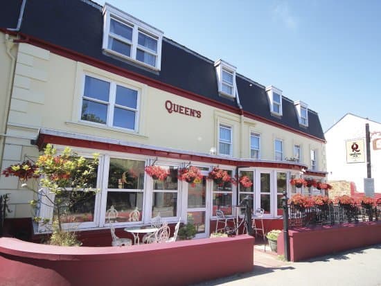 Restaurants The Queens Inn