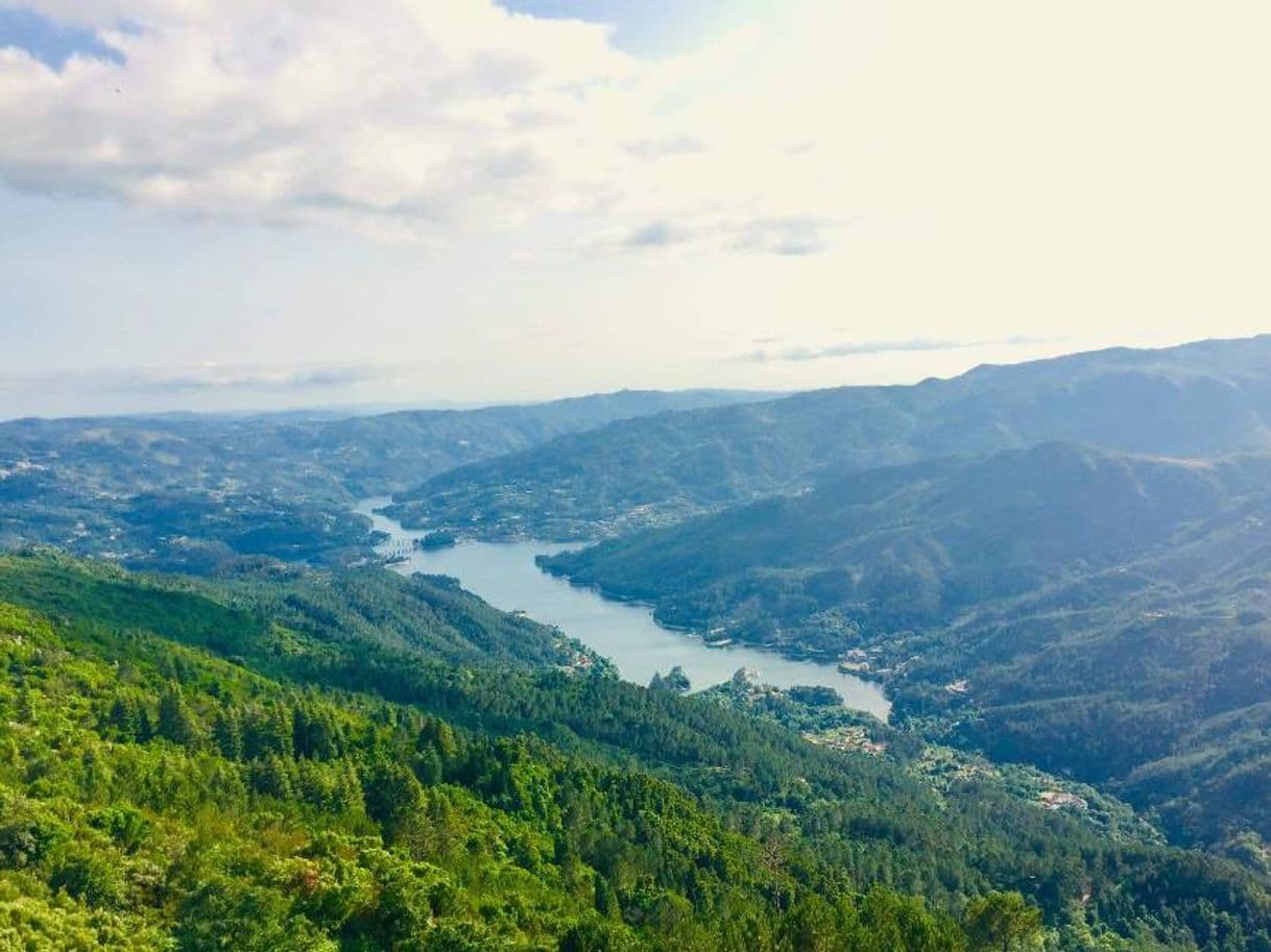 Lugar Miradouro da Pedra Bela