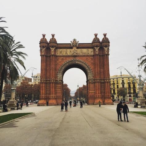 Place Arc de Triomf