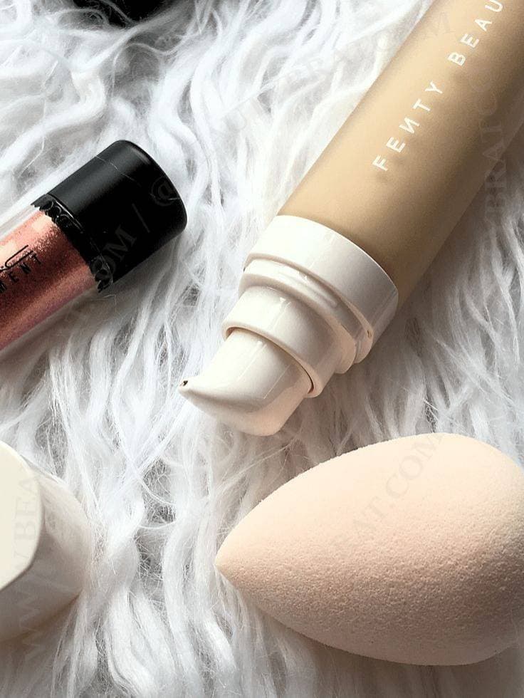 Belleza Base de maquillaje líquida Pro Filt'R de la marca FENTY BEAUTY by