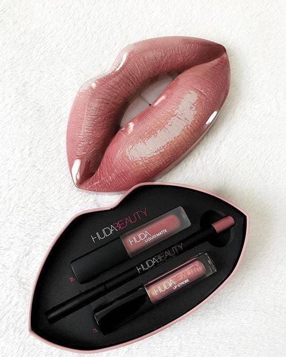 Belleza HUDA BEAUTY Throwback Lip Kit COLOR: Partner In Crime