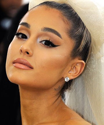 Music Ariana Grande - make up