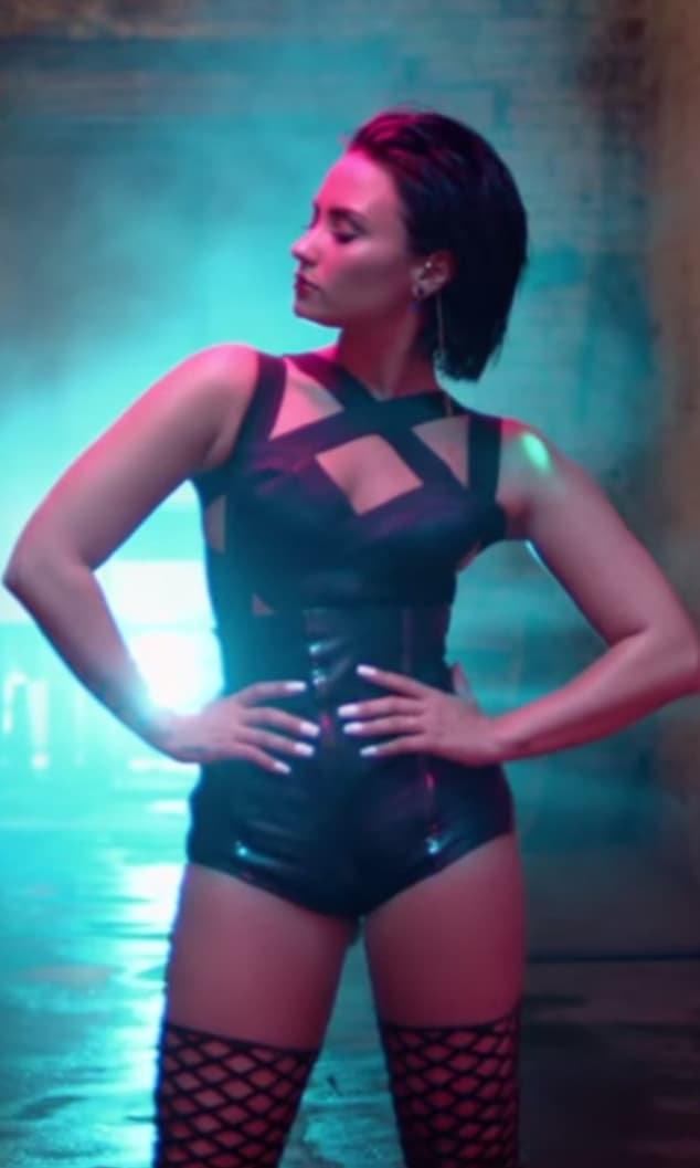 Canción Demi Lovato - Cool for the Summer 