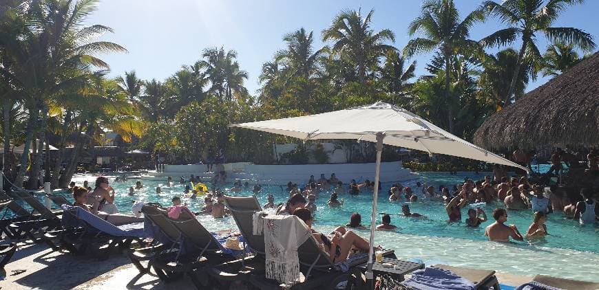 Lugar Hotel Catalonia Bávaro Beach Golf & Casino