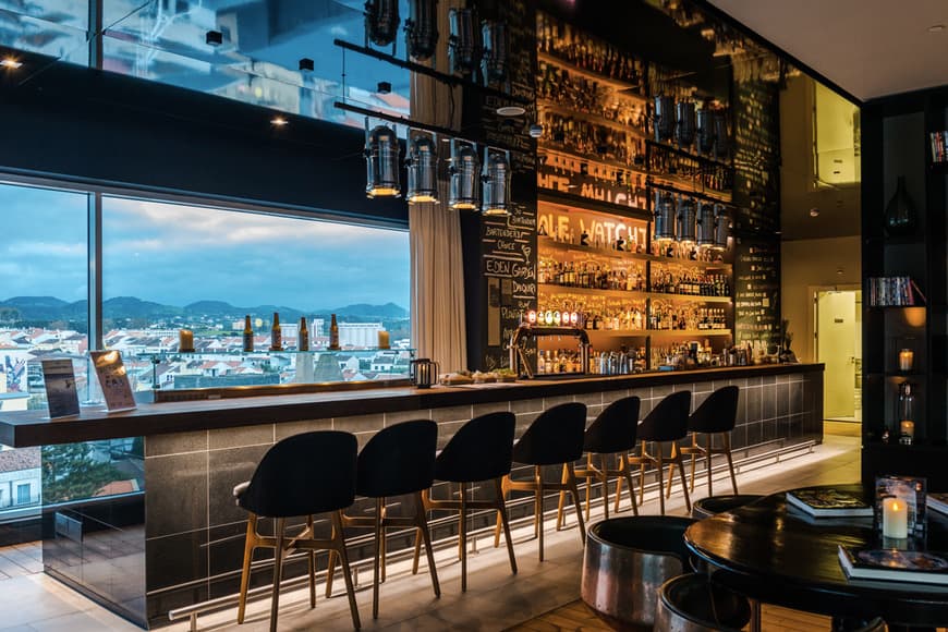 Restaurantes Whale Watching Bar at AZOR Hotel