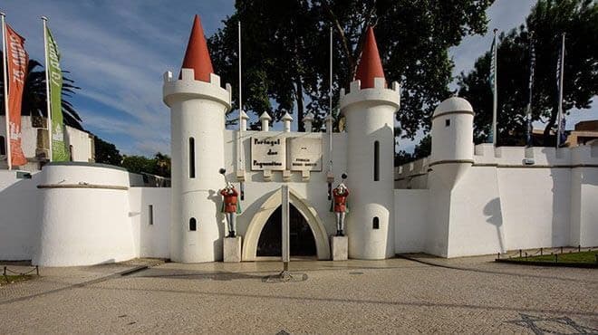 Place Portugal dos Pequenitos